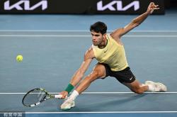 LOL决赛-年终总决赛险胜澳网，兹维列夫惊艳四座