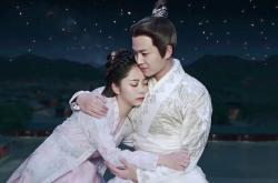 英雄联盟总决赛-一剑封喉！里昂一波流带走几内亚，阿什拉夫攻防存在感拉满