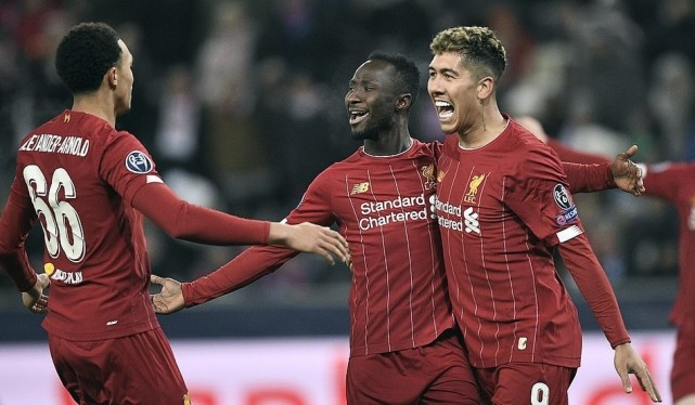 亨克与阿贾克斯强劲碰撞，欧冠半决赛擦出火花