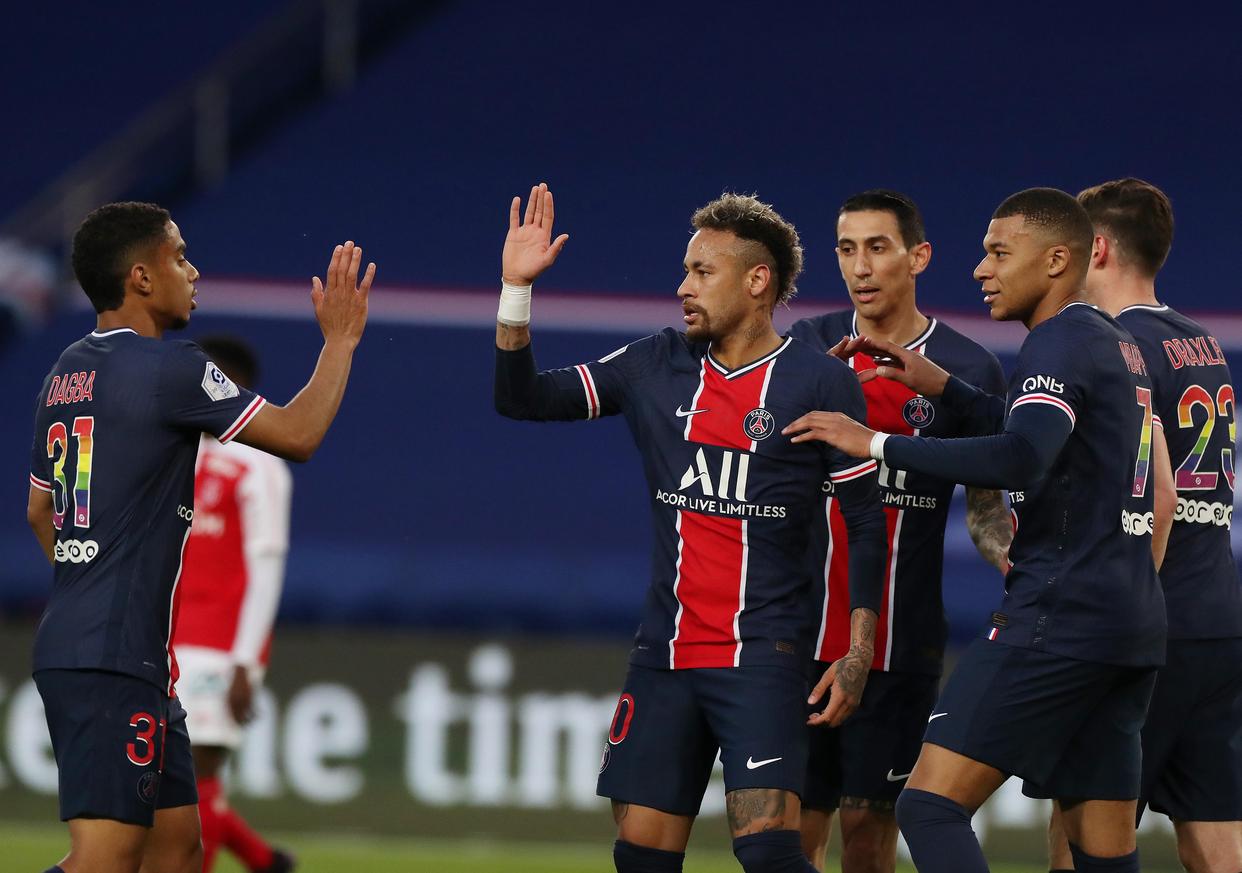 关于中国羽毛球队鏖战巴黎圣日耳曼，哈兰德绝境下完成绝杀强强对话2025世界赛，成为赛场最大亮点的信息