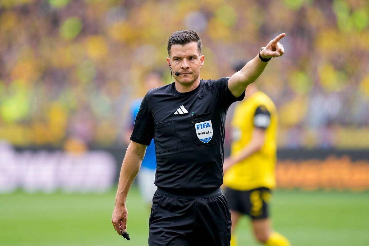 斯图加特主教练调整战术,带领球队取得连胜 斯图加特主教练调整战术,带领球队取得连胜