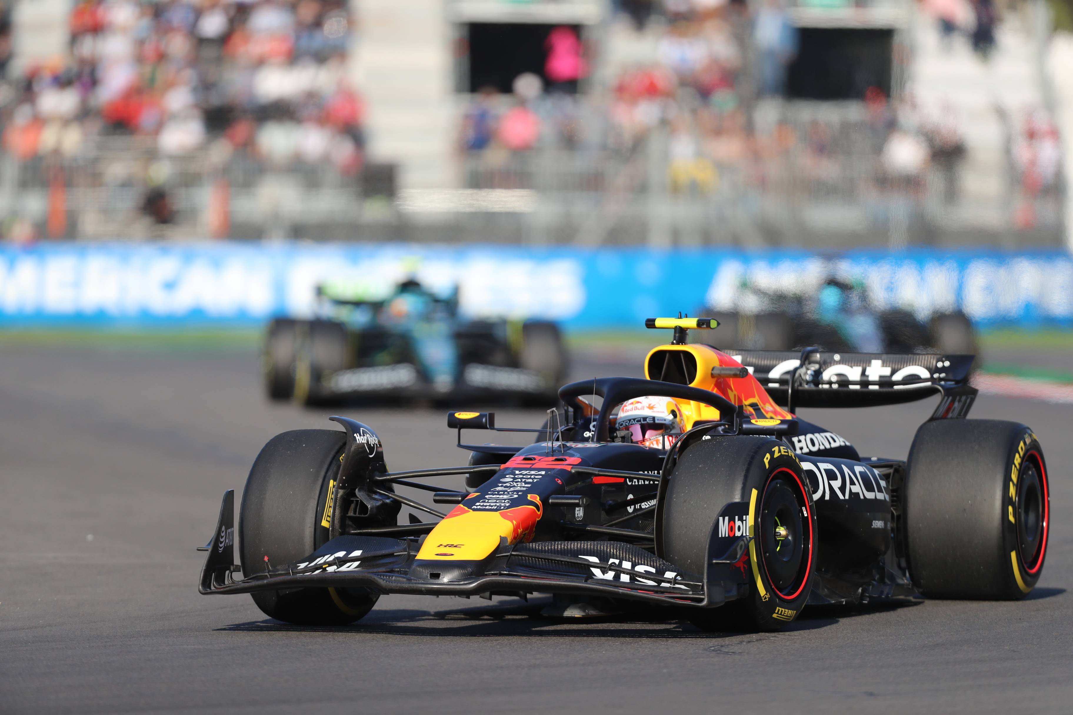 索伯车队险胜威廉姆斯，皮亚斯特里点燃赛场的简单介绍