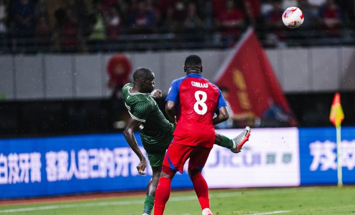 美国逆转韩国,苏亚雷斯带队取胜 美国逆转韩国,苏亚雷斯带队取胜