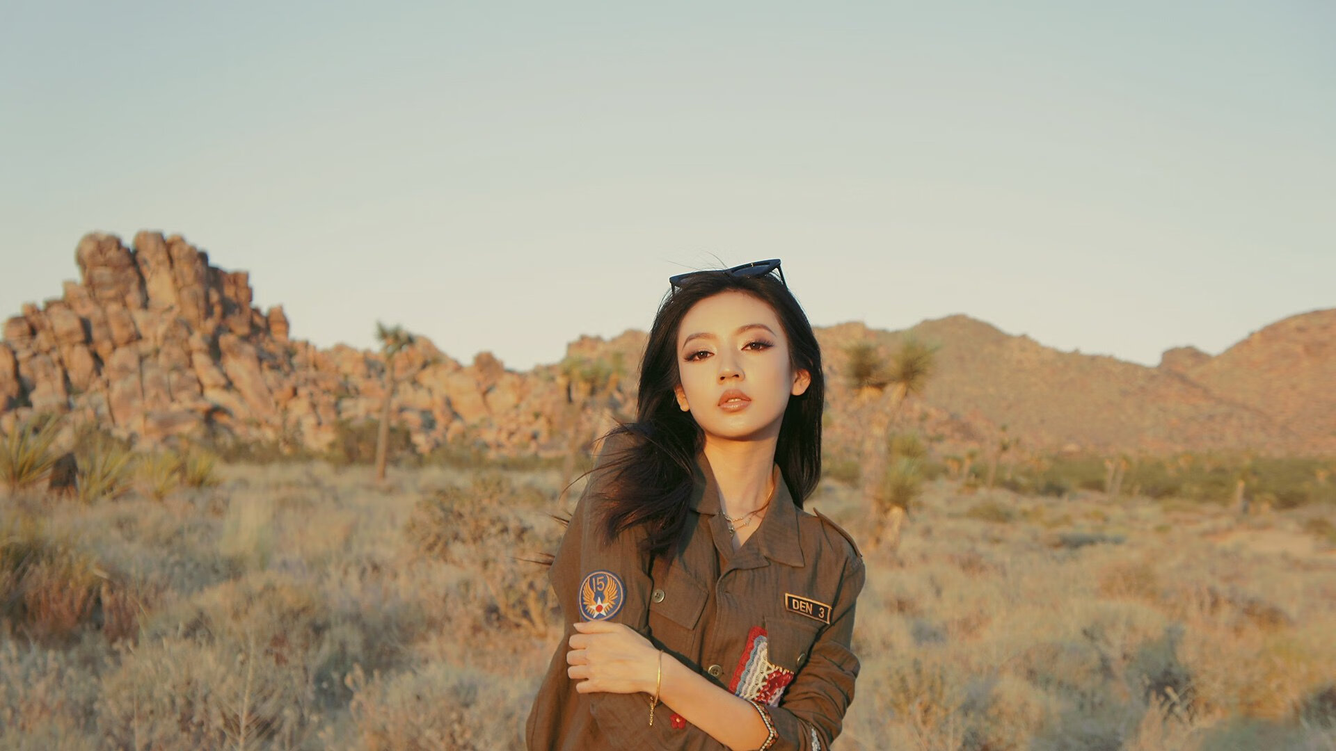 双线狂飙，湖人主场收割猛龙，班凯罗在F1街道赛接管比赛