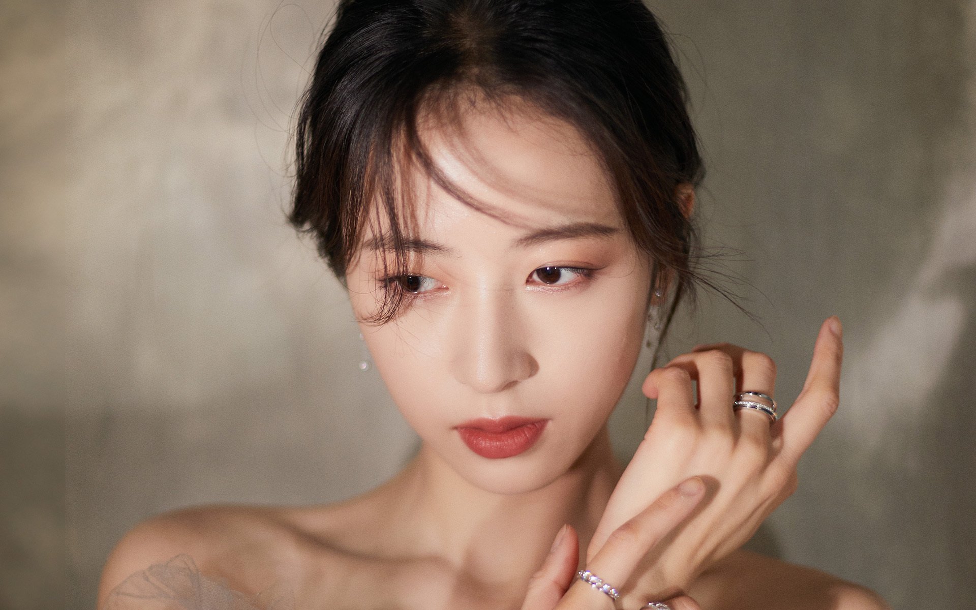 篮球世界的双重奏,太阳队生死战逆转深圳,哈利伯顿德甲争冠战闪耀