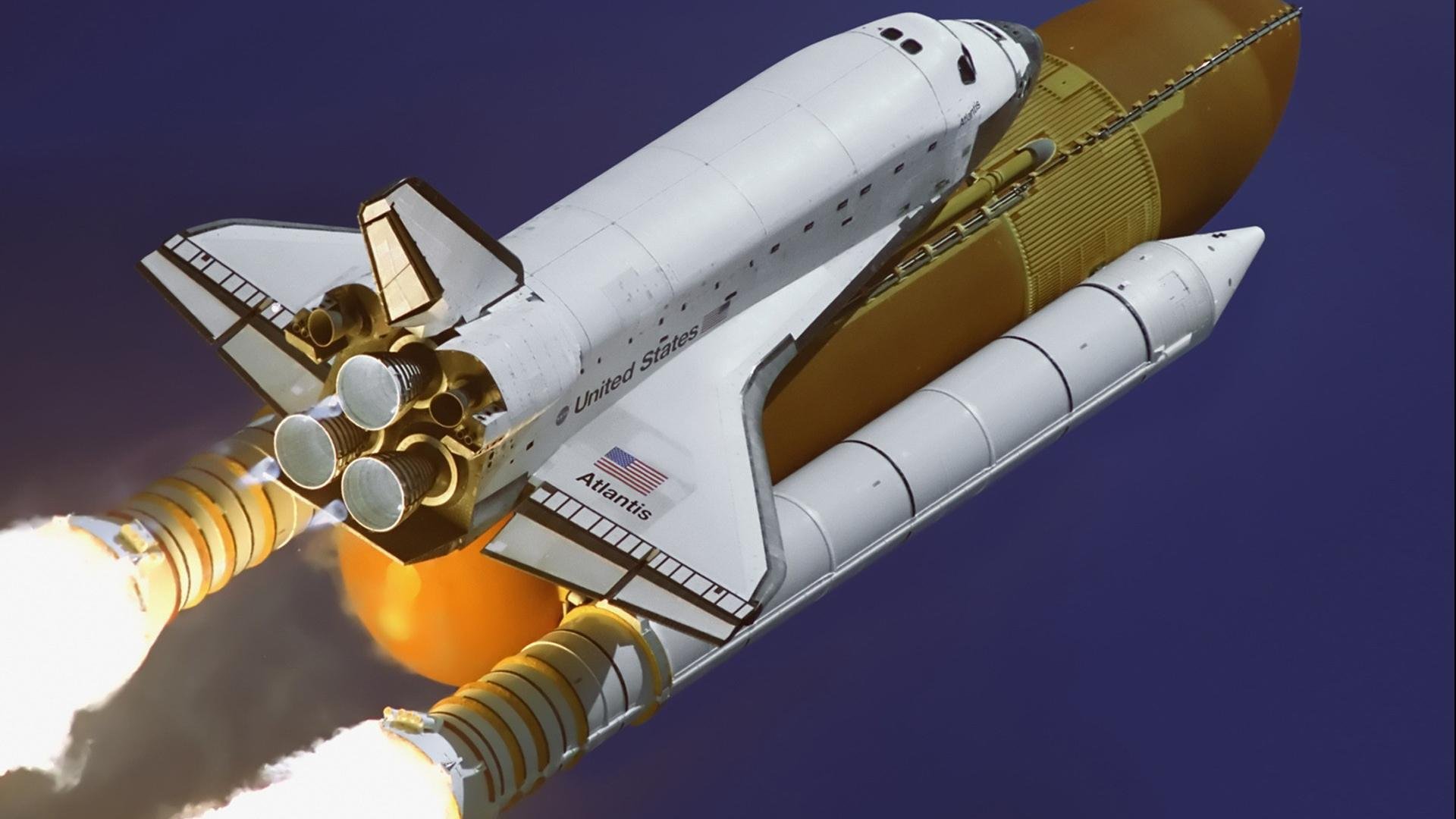 绿茵烽火与篮下雷霆，两种鏖战，一种热血